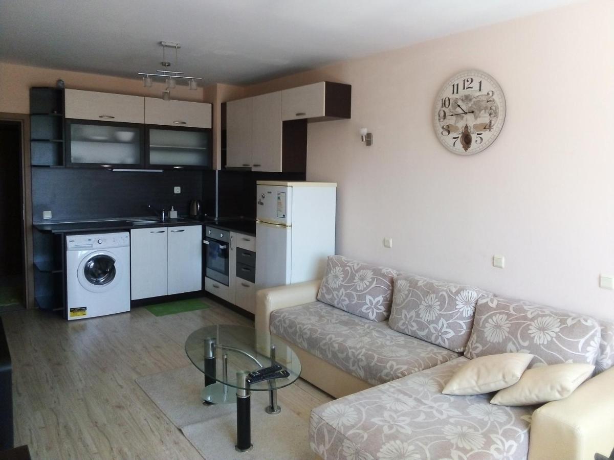 Апартамент Зорница Apartment Burgas Exterior photo