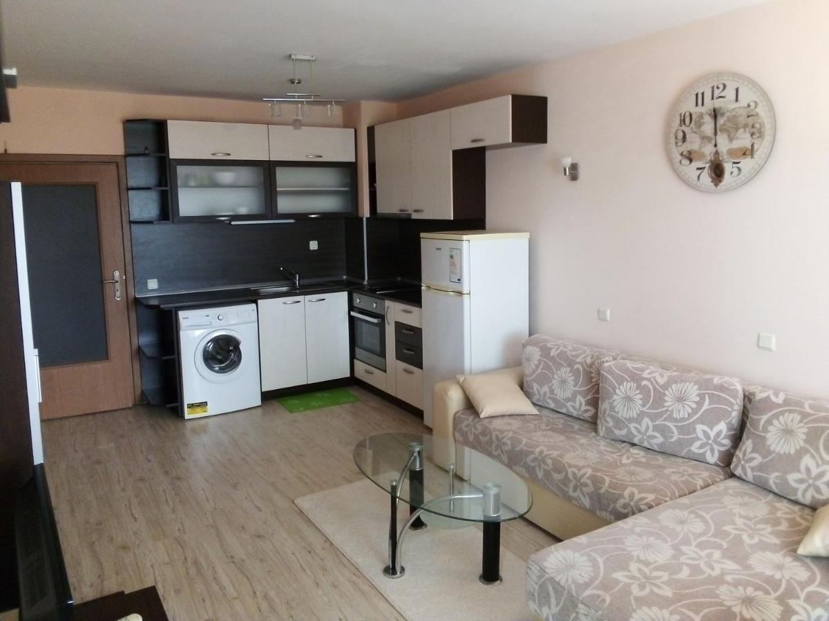 Апартамент Зорница Apartment Burgas Exterior photo